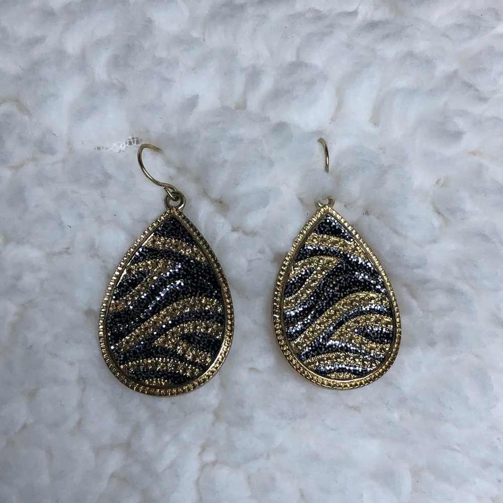 💝 3/$10 or 4/$12 💝 Glittery Teardrop Earrings